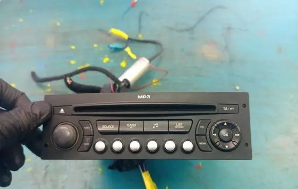 Peugeot 207 Radio/CD/DVD/GPS head unit 96643699XT IMPRK1583892