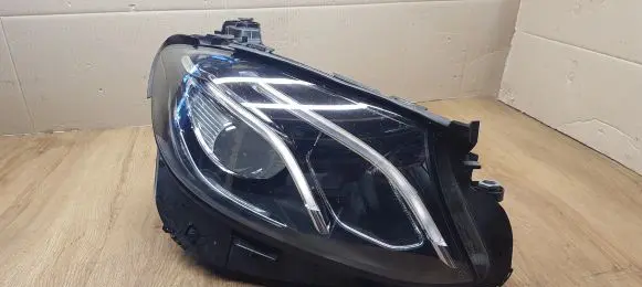 Mercedes-Benz E W213 Headlight/headlamp A2139069008