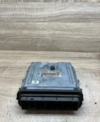BMW X5M E70 Engine control unit/module 8517015 0281018319