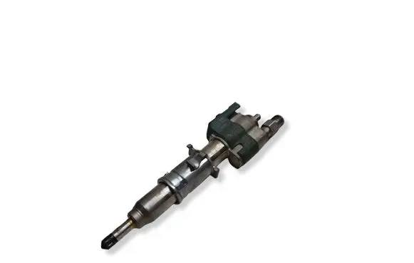 BMW 3 E92 E93 Fuel injector 7589048