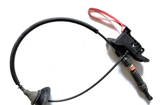 Chrysler Pacifica Gear shift cable linkage 68252729AE