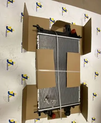 Opel Zafira A Coolant radiator 63021A