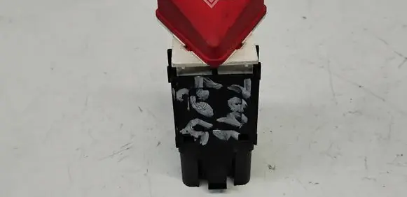 Volkswagen Golf V Hazard light switch 1K0953509A