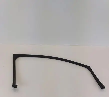 Nissan Leaf II (ZE1) Front door window/glass frame 