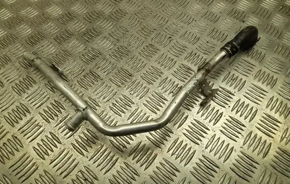Porsche Macan (95B) Engine coolant pipe/hose 95B121064A