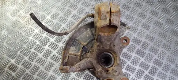Volkswagen Golf Plus Front wheel hub