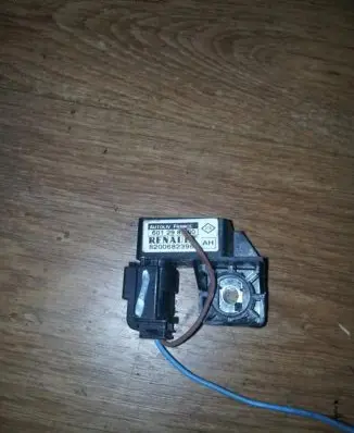 Renault Megane II Airbag deployment crash/impact sensor 8200682396ah 601298200
