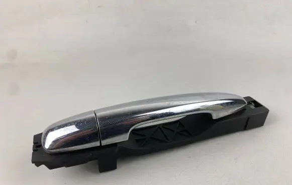 Subaru Tribeca Front door exterior handle
