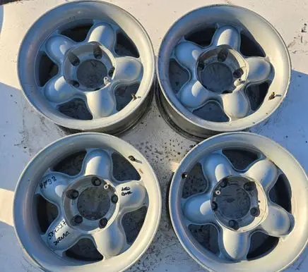 Suzuki Grand Vitara II R16 alloy rim 