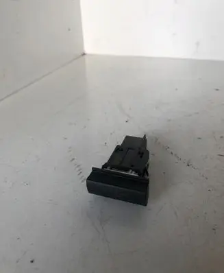 Passenger airbag on/off switch