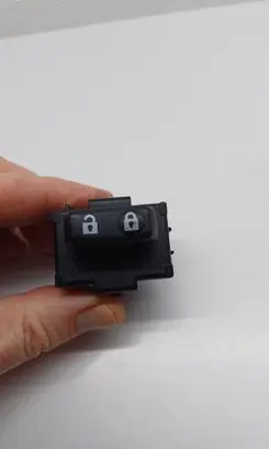Lexus CT 200H Central locking switch button 9311