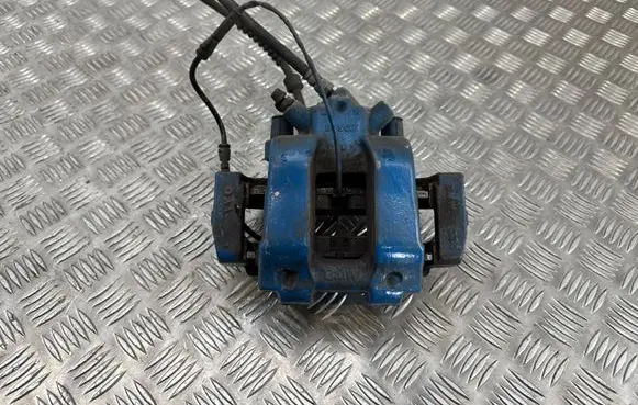 BMW 4 F32 F33 Front brake caliper 