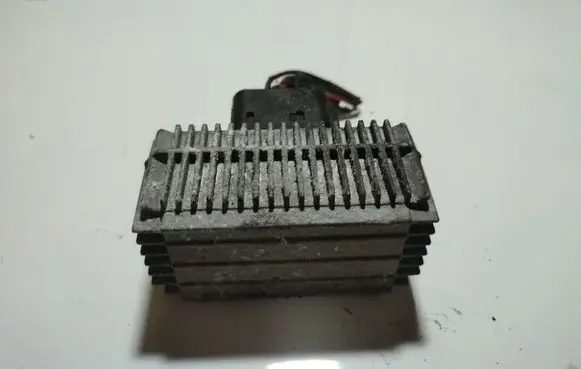 Opel Zafira A Glow plug pre-heat relay 09132691