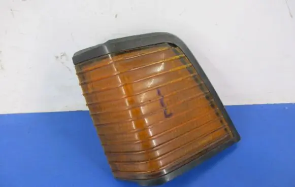 Volkswagen PASSAT Front indicator light
