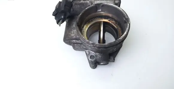 Volkswagen Touran I Throttle valve 03G128063A