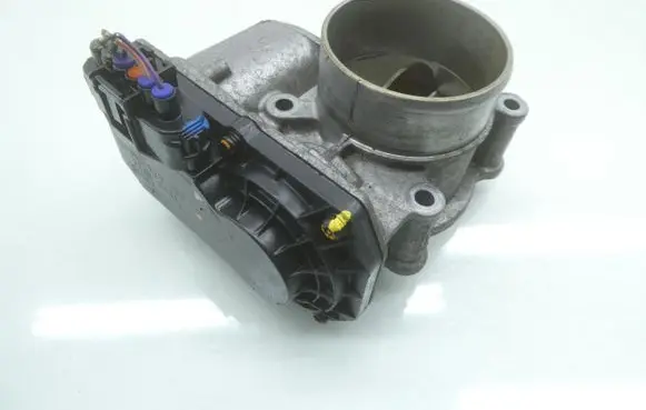 Honda HR-V Throttle body valve 17900-RZ0-G0