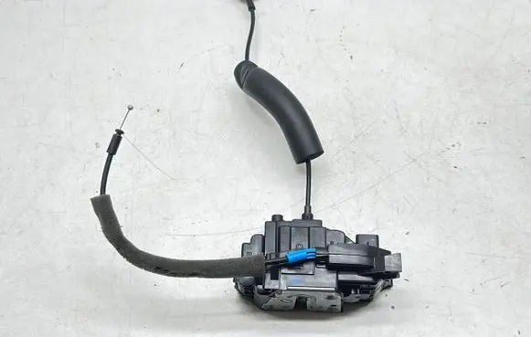 Renault Megane III Front door lock 805020001R