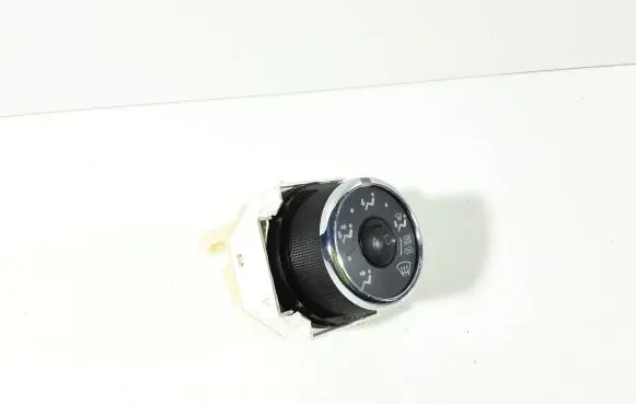 Toyota Yaris Air circulation switch 55901 758734 5602R1N