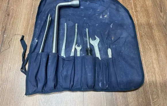 Mercedes-Benz SL R129 Tool set 1295810038 1295810001 1295810066