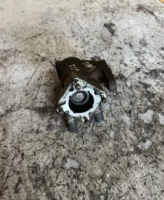 Nissan Almera Tino EGR valve