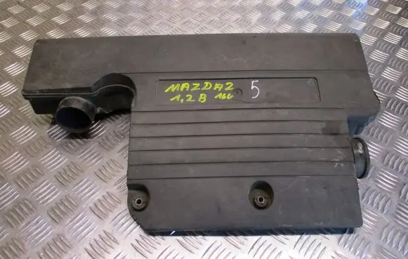Mazda 2 Air filter box
