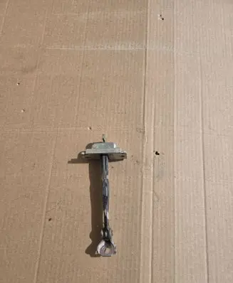 Toyota Prius (XW50) Rear door check strap stopper