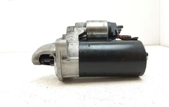 BMW 5 E60 E61 Starter motor 7796892 0001115046