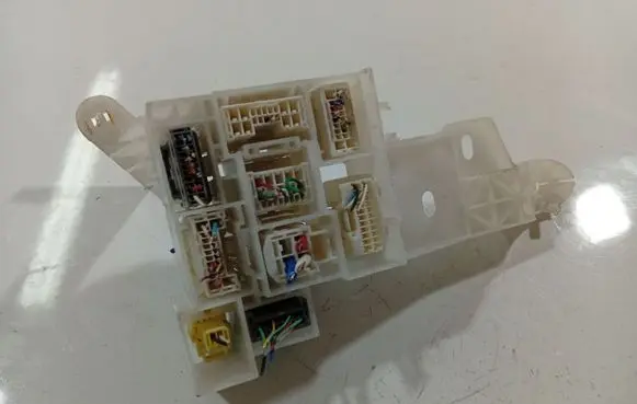 Toyota Avensis T270 Fuse box set