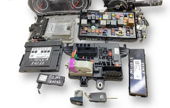 Engine ECU kit and lock set