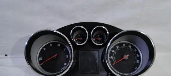 Opel Zafira C Speedometer (instrument cluster)