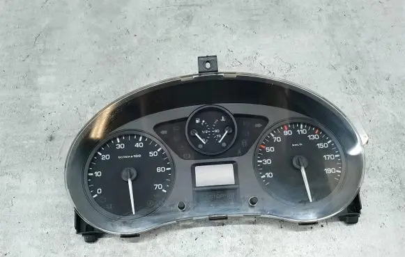 Speedometer (instrument cluster)