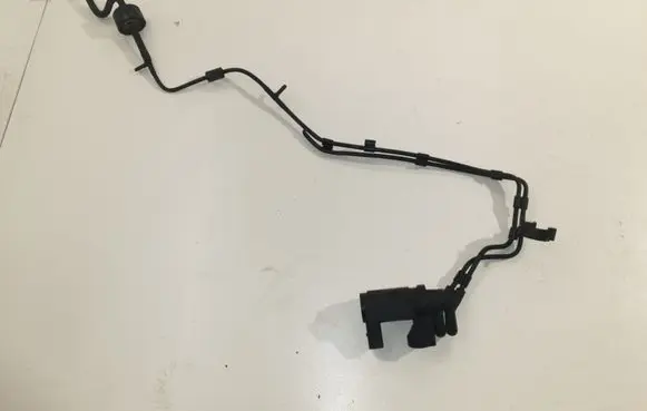Audi A4 S4 B8 8K Turbo solenoid valve 05990628B