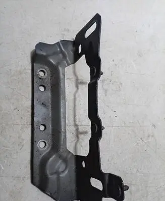 Radiator support slam panel bracket