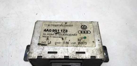 Audi A6 S6 C4 4A Alarm control unit/module 4A0951173
