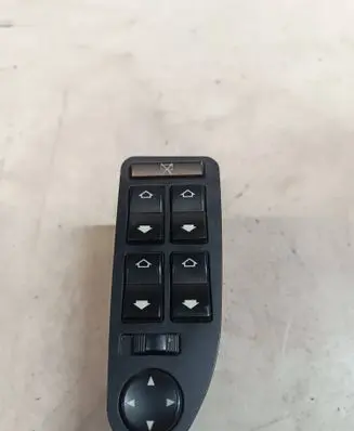 BMW 5 E39 Electric window control switch 8380646
