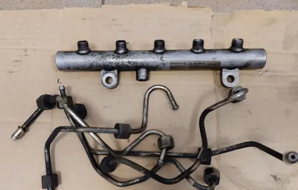Ford Focus C-MAX Fuel main line pipe 9645689580