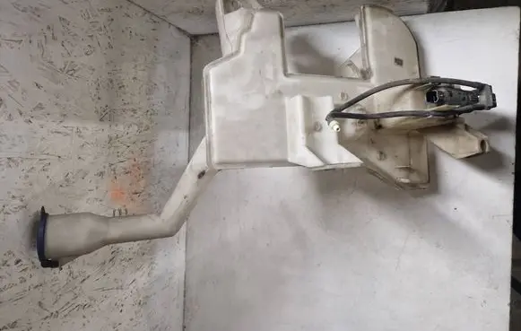 Citroen C5 Windshield washer fluid reservoir/tank 9683488280