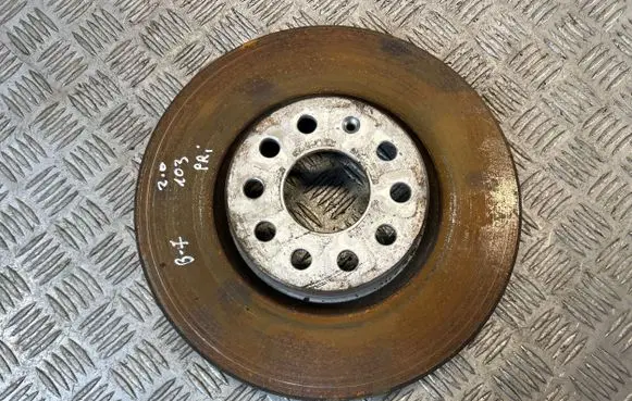 Volkswagen PASSAT B7 Front brake disc