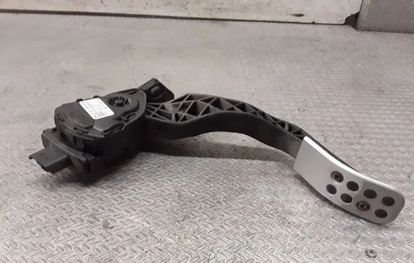 Peugeot 307 Accelerator throttle pedal 9681530480