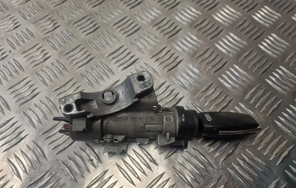 Audi A4 S4 B7 8E 8H Ignition lock 4B0905851M