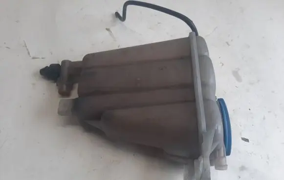 Audi A5 8T 8F Coolant expansion tank/reservoir cap 8K0121403H
