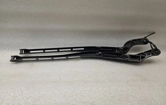 Audi A6 Allroad C5 Front wiper blade arm 4B1955407D 4B1955408D