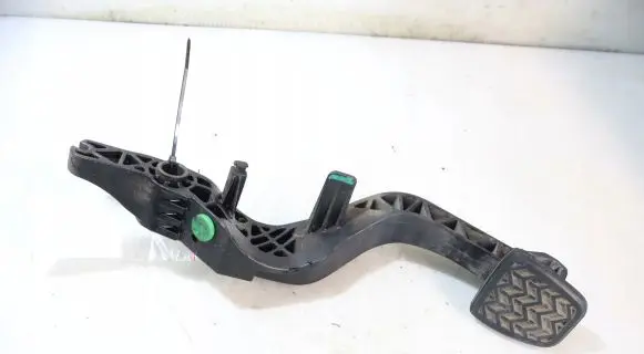 Toyota Yaris Clutch pedal 