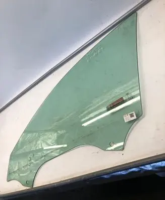 Audi A5 Front door window glass four-door 43r011137