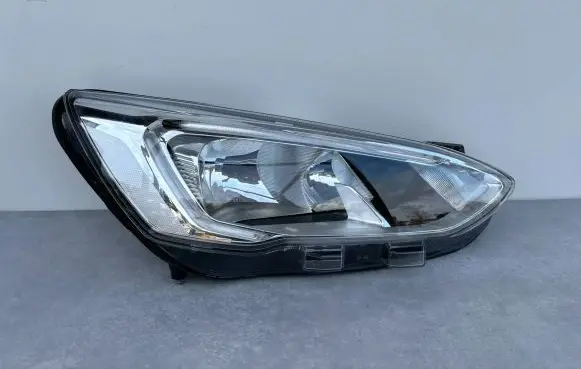 Ford Focus Headlight/headlamp JX7B-13W029-AE