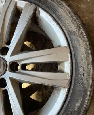 Volkswagen Jetta VI R17 alloy rim 
