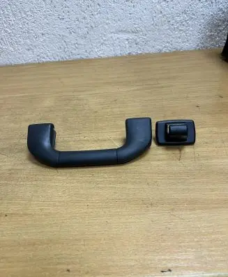 Mercedes-Benz E A207 Front interior roof grab handle A204100051 F2309