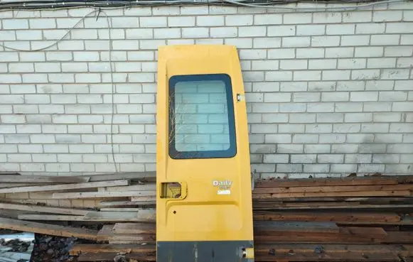 Iveco Daily 30.8 - 9 Rear door