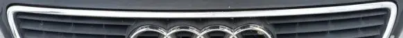 Audi A4 S4 B5 8D Front grill Juoda