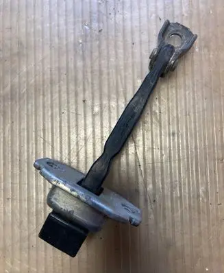 Peugeot 4007 Front door check strap stopper 55R
